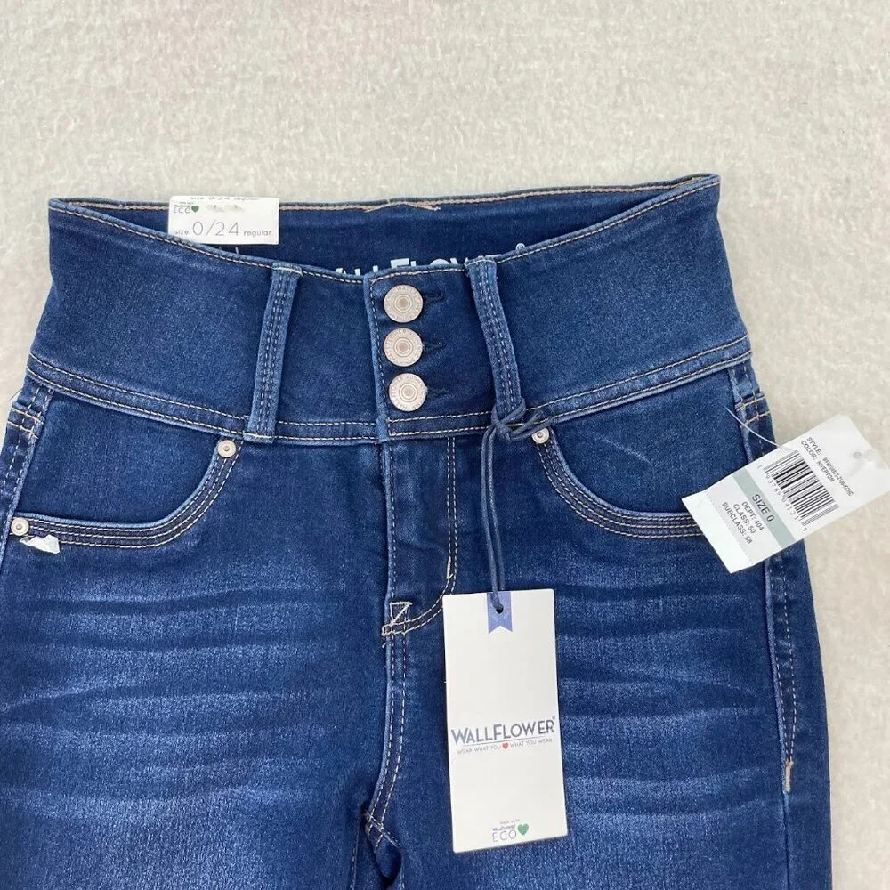 NWT Wallflower Women's Sassy High Rise Skinny Jeans Insta Soft Size 0_4